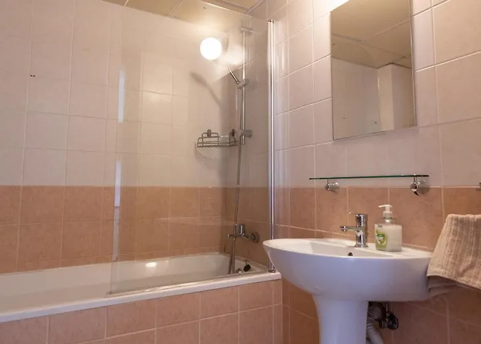 Cozy With Sea View 아파트 *