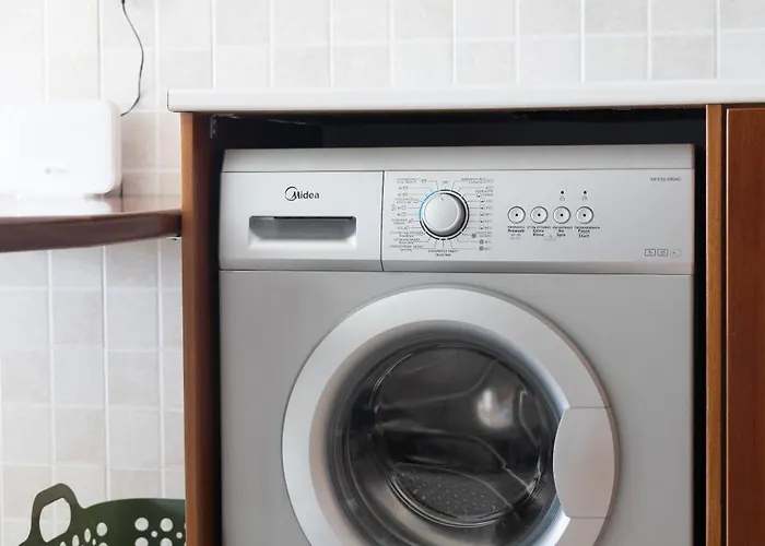 Cozy With Sea View 라르나카